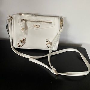 White guess purse (nwt)
